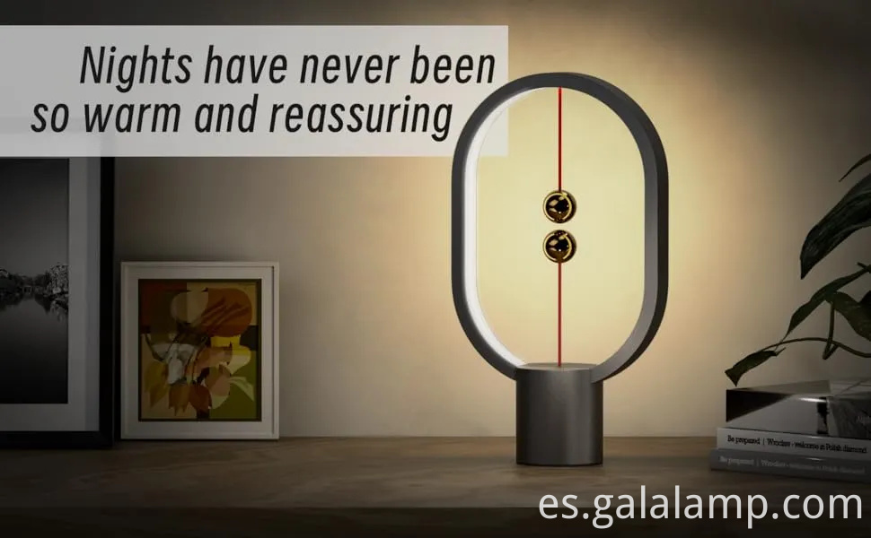 Lámpara de mesa LED de balance de Heng con un innovador diseño de interruptor en el aire